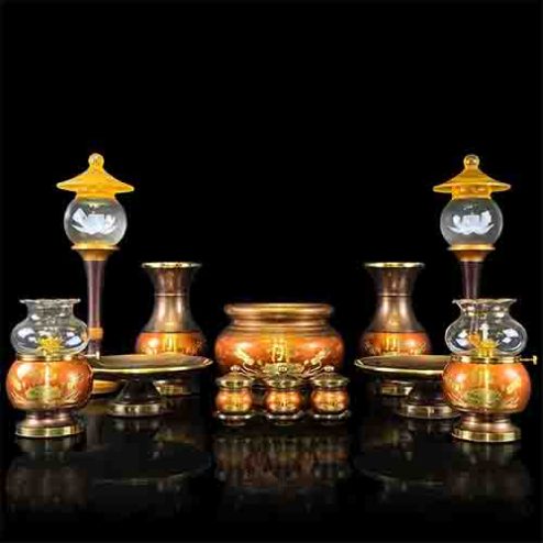 Bộ Đồ Thờ Đồng Hoa Sen Đỏ Chữ Phật BDT003