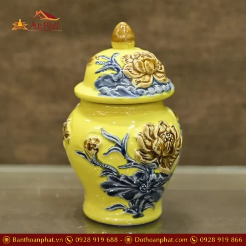 choe tho dap noi hoa sen gom vang su bat trang dt75400001