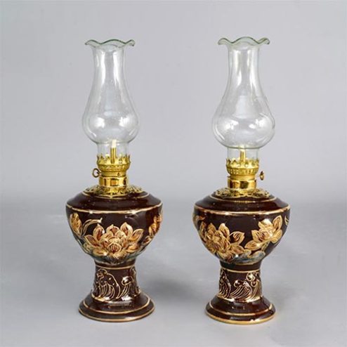 Đèn Dầu Hoa Sen Vẽ Vàng Men Nâu Đắp Nổi Cao Cấp DT809