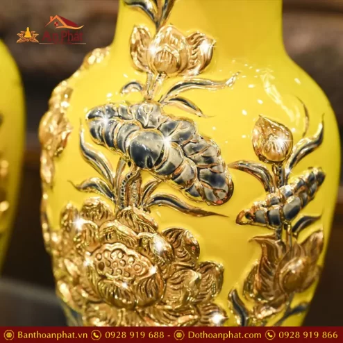 lo hoa mieng luon gom vang dap noi hoa sen ve vang dt71800001