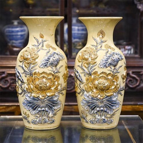 Lộc Bình Bát Tràng Gốm Hoàng Thổ Đắp Nổi Hoa Sen Vẽ Vàng DT734