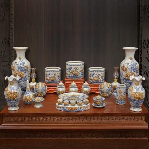 Bộ Đồ Thờ 3 Bát Hương Thần Linh Gia Tiên Men Rạn Hoa Sen BDT176