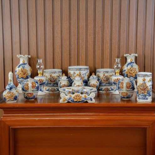 Bộ Đồ Thờ Bàn Thờ Chung Cư Hoa Sen Đắp Nổi Bát Tràng BDT161