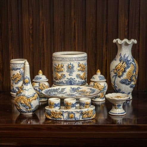 Bộ Đồ Thờ Cho Bàn Thờ Treo Tường Mẫu Rồng Men Rạn Bát Tràng BDT172