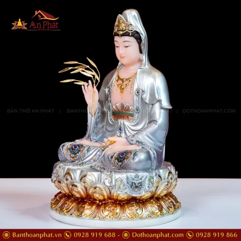 Tượng Phật Quan Âm thờ trong nhà