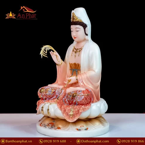 Tượng Quan Âm Bồ Tát bằng đá