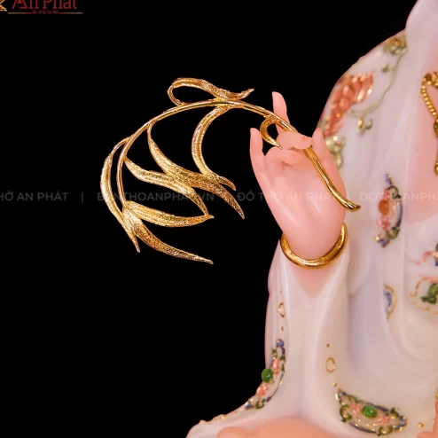 Tuong Tay Phuong Tam Thanh Toa Dai Sen Trang Ve Gam T2310 6 1