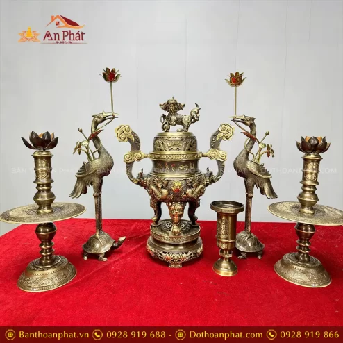 Bộ Ngũ Sự Đồng Đỉnh Hạc Chân Nến Mẫu Cuốn Thư DT1081