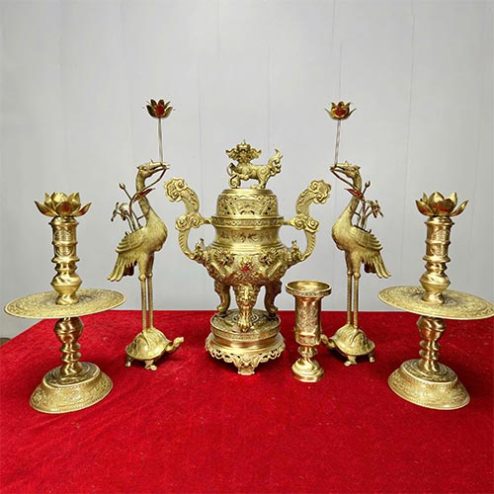 Đỉnh Hạc Bằng Đồng Kèm Chân Nến Cao Cấp Mẫu Cuốn Thư Vàng DT1084