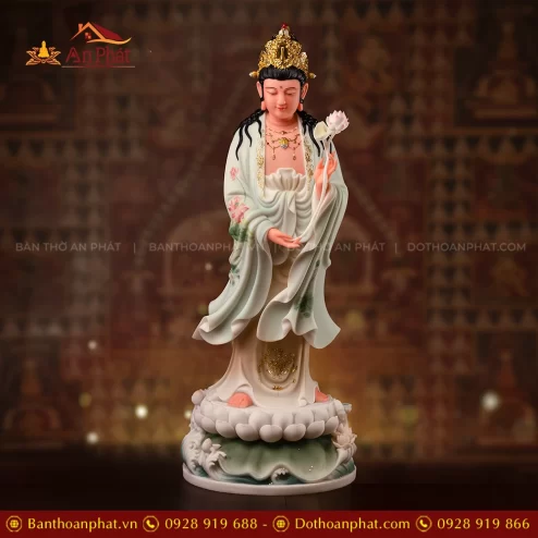 Tượng Đại Thế Chí Bồ Tát đứng đẹp bằng đá