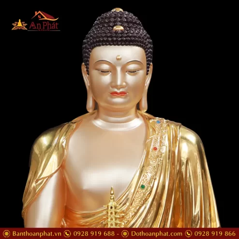 tuong phat duoc su dong dat vang dang ngoi an bao t269300004